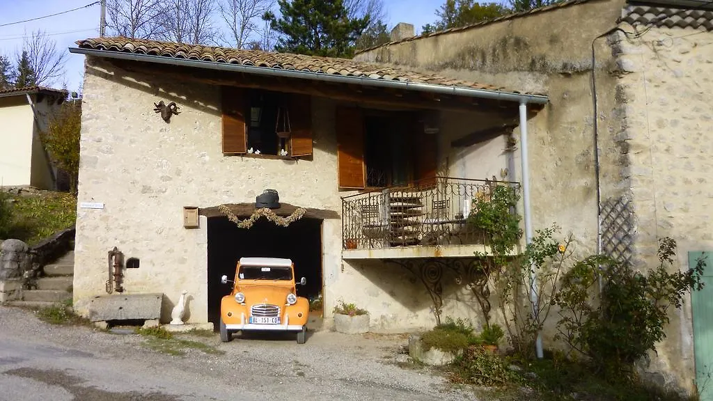 Chambre D'Hotes La Romarine Barnave Guest house
