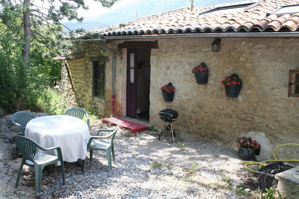 Guest house Chambre D'Hotes La Romarine Barnave